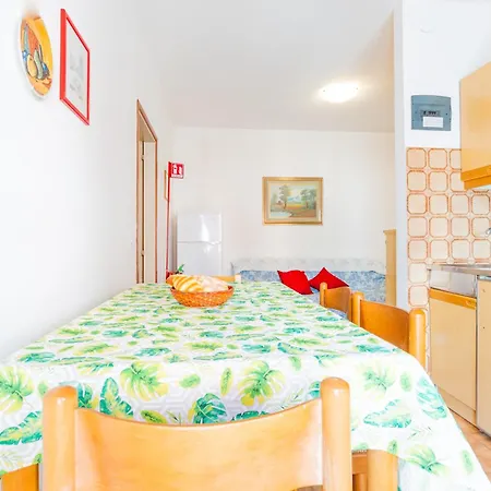 Stella D'oro Lejlighed